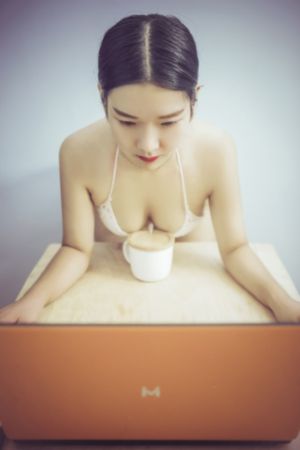 深夜福利亚洲_剧情片高清视频播放