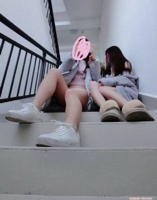 夜半一点钟_720BD在线观看